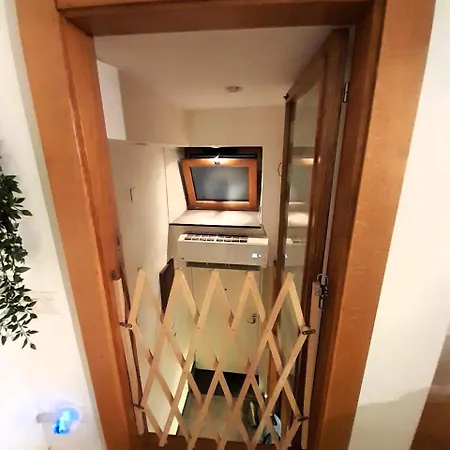 Toledo 27, A Due Passi Da Piazza Del Plebiscito Appartement *