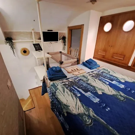 Toledo 27, A Due Passi Da Piazza Del Plebiscito Apartman